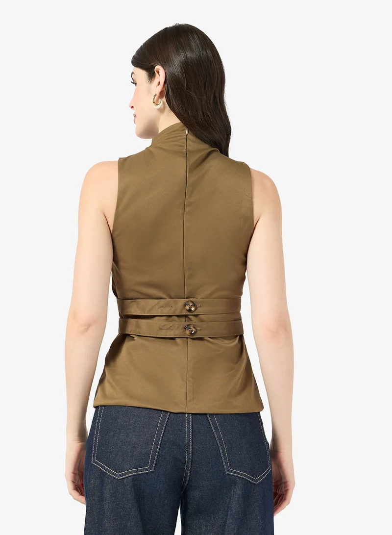 ايلا بلوزة بياقة عالية